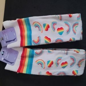 2pr heart & Rainbow socks